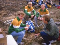 V-S pm-viesti Metsamaa 1985 03  Antti Iisalo, Pasi Ternola, Ari Paganus ja Jukka Kivinen Varsinais-Suomen pm-viestissä Metsämaalla 26.5.1985