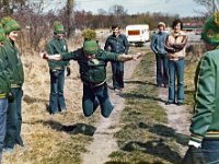 Tiomila 1976 03  Juhani Kari vauhdittomassa pituushyppykilpailussa