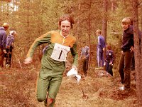V-S pm-viesti Laitila 1979 13  Jussi Salusvuori, Ankkurin ykksjoukkueen ankkurina voittajana maalissa V-S pm-viesitss Laitilan Kaivolassa 27.5.1979.