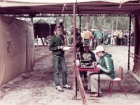 SM-viesti Salakallio 1981 02  SM-viestin kakkosryhmn maalissa Jarmo Reiman ja Markku Saarimki Salakalliolla 1981