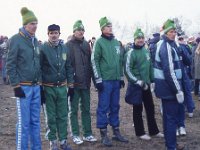 Tiomila 1983 13  Rauno Vuori, Harri Niinist, Jukka Kivinen, Pasi Ternola, Antti Iisalo ja Seppo Vli-Klemel odottavat Ari Paganusta maaliin Tiomilan ankkuriosuudelta 1983.