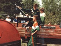 V-S pm-viesti Lieto 1984 03  Pekka Nikulainen voittohaastattelussa Varsinais-Suomen piirinmestaruusviestiss Liedon asemalla 27.5.1984